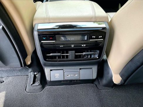 Used 2022 Acura MDX FWD w/ Technology Package image 17