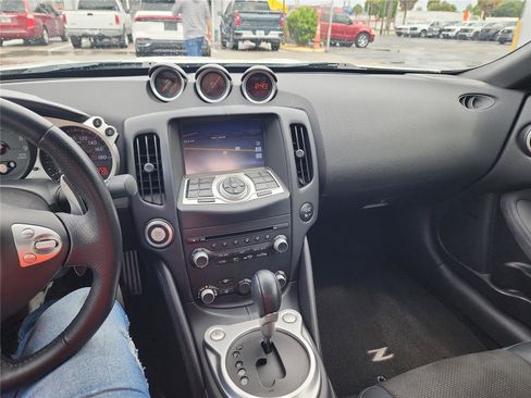 Used 2014 Nissan 370Z Touring w/ Sport Package RWD image 27