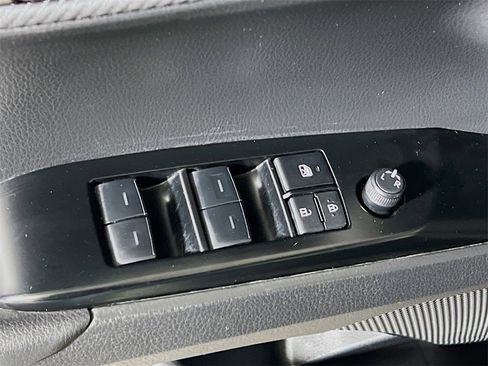 Certified 2025 Toyota Camry SE image 17