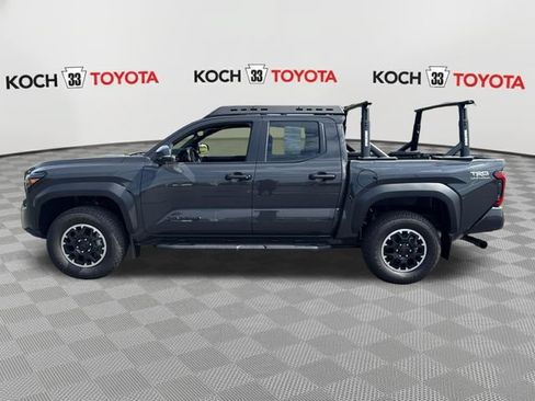 Certified 2024 Toyota Tacoma TRD Off-Road w/ TRD Off Road Upgrade Package AWD/4WD image 4