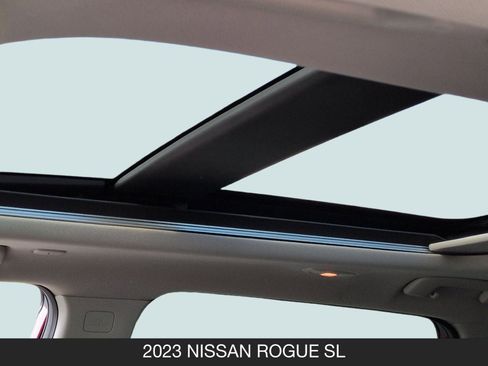 Used 2023 Nissan Rogue SL image 21