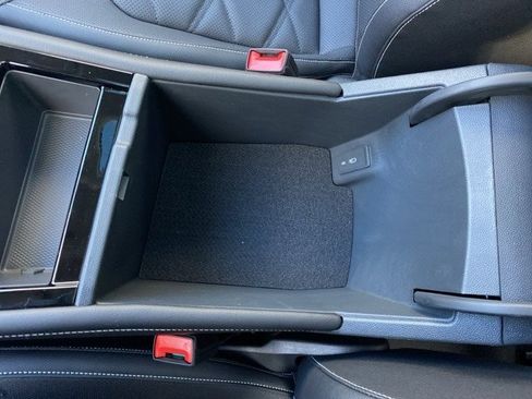 New 2026 Volkswagen Atlas SE image 40