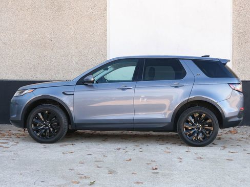 Used 2020 Land Rover Discovery Sport SE image 13