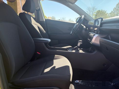 Used 2025 Hyundai Kona SEL AWD/4WD image 25