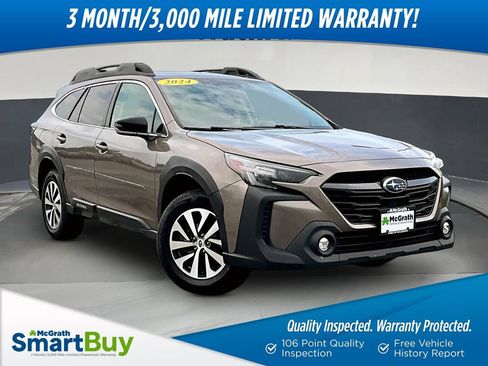 Used 2024 Subaru Outback Premium AWD/4WD image 1