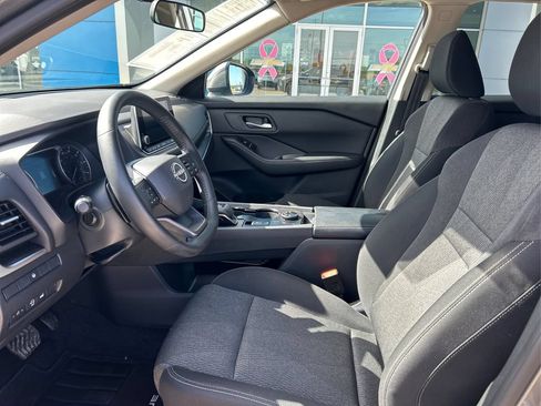 Used 2026 Nissan Rogue SV AWD/4WD image 9