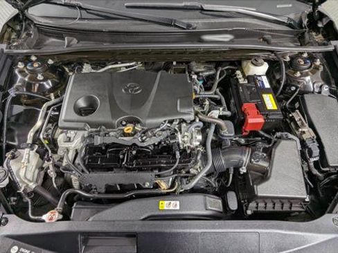 Used 2022 Toyota Camry XSE image 32