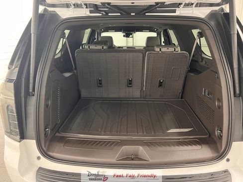 New 2026 Chevrolet Suburban LT w/ Comfort Package AWD/4WD image 37