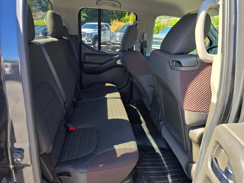 Used 2011 Nissan Frontier PRO-4X AWD/4WD image 24