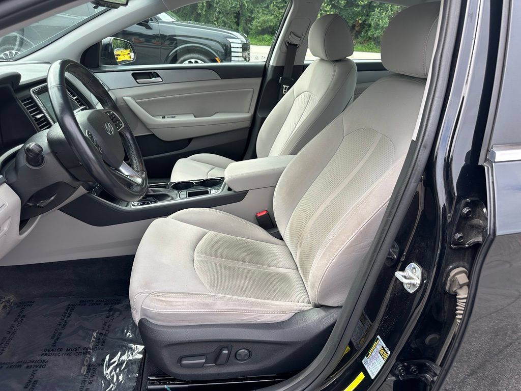 Used 2019 Hyundai Sonata SEL FWD image 13
