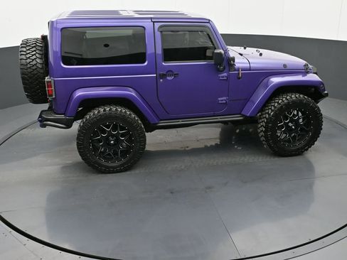 Used 2017 Jeep Wrangler Sahara image 27