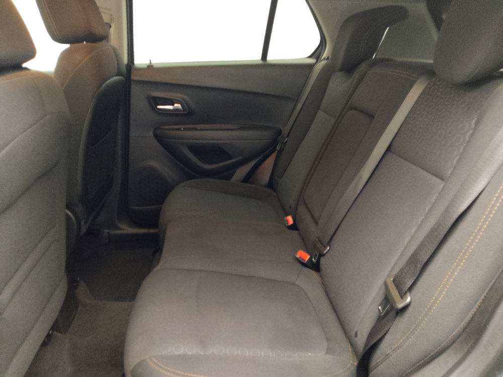 Used 2020 Chevrolet Trax LS w/ Tint and Cruise Package FWD image 18