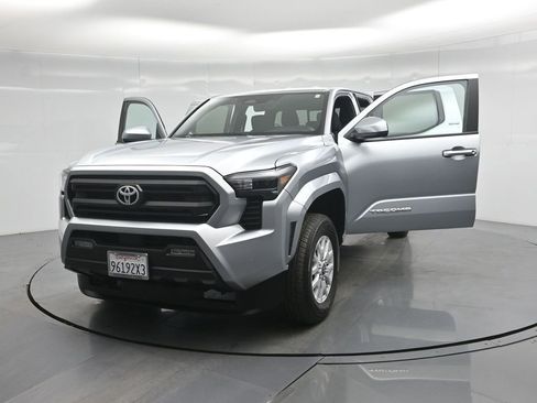 Used 2024 Toyota Tacoma SR5 image 30