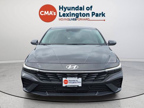Certified 2025 Hyundai Elantra Hybrid FWD image 2