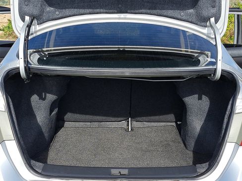 Used 2019 Nissan Sentra SV image 12