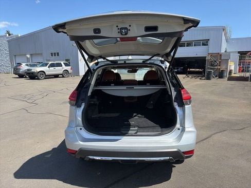 Used 2018 Nissan Rogue SL w/ Premium Package AWD/4WD image 29