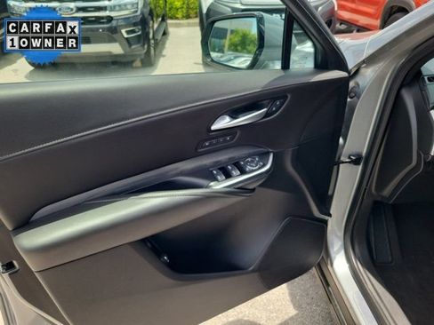 Used 2025 Cadillac XT4 Premium Luxury FWD image 19