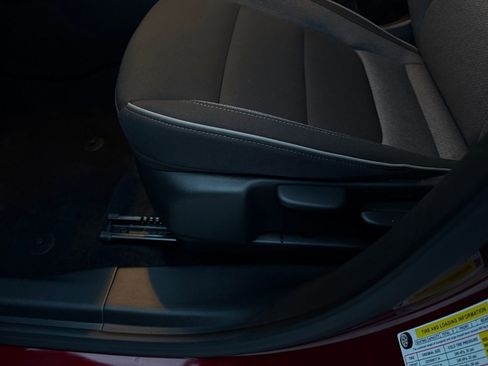 Used 2025 Chevrolet TrailBlazer LT image 22