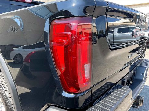 Used 2023 GMC Sierra 2500 Denali w/ Denali Ultimate Package image 35