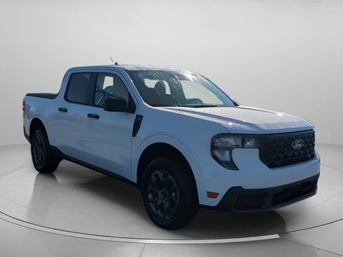 New 2026 Ford Maverick XLT w/ XLT Luxury Package FWD image 38