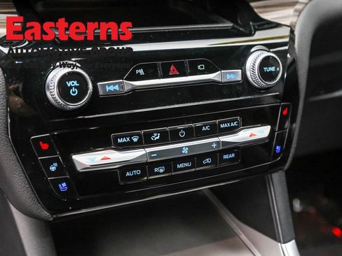 Used 2023 Ford Explorer Limited image 20