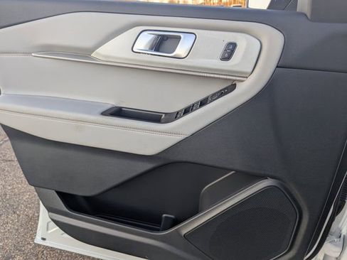 New 2026 Ford Explorer Active w/ Active Comfort Package image 14