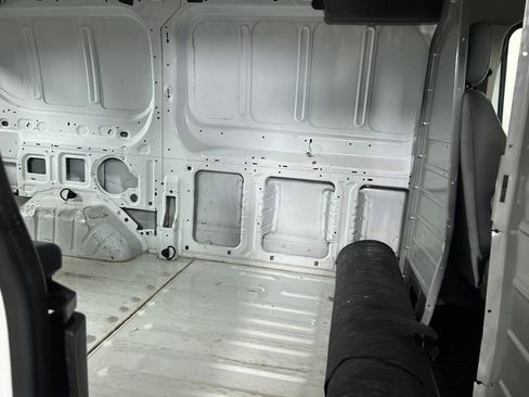 Used 2020 Ford Explorer XLT w/ Comfort Package image 32