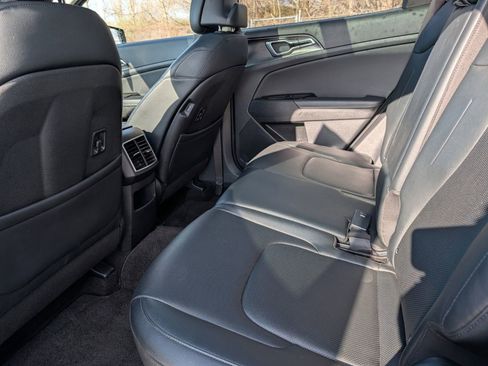 Used 2025 Kia Sportage EX w/ Premium Package AWD/4WD image 21