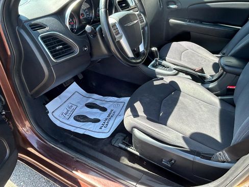 Used 2012 Chrysler 200 Touring w/ Cold Weather Group FWD image 10