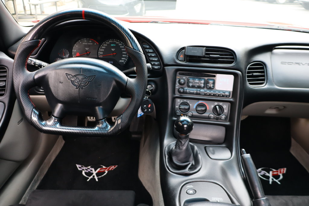 Used 2001 Chevrolet Corvette Coupe RWD image 6