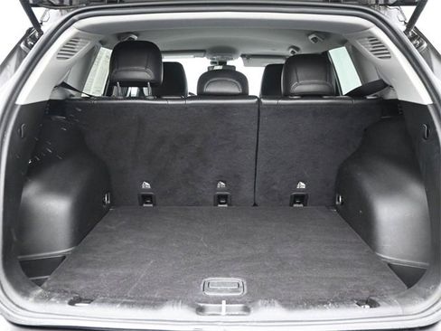 Used 2022 Jeep Compass Limited image 5