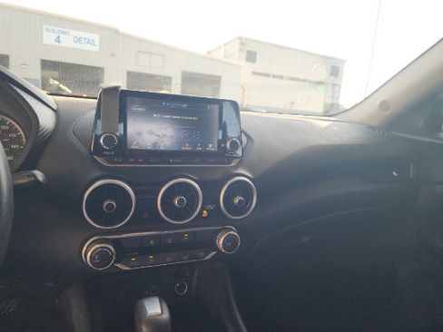 Used 2024 Nissan Sentra S FWD image 6