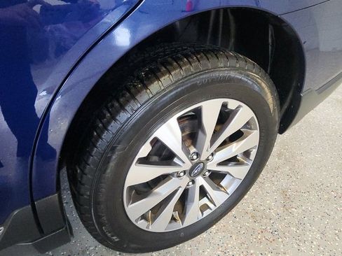Used 2017 Subaru Outback 3.6R Touring image 28