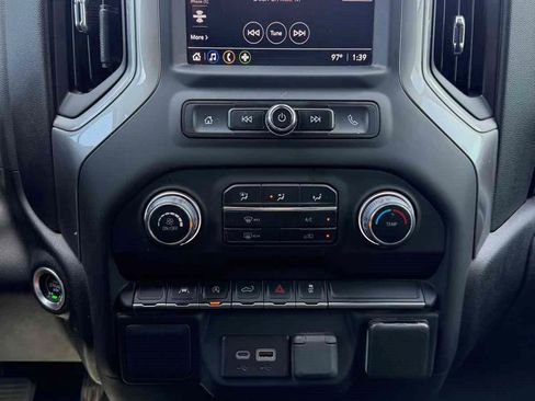 Used 2022 Chevrolet Silverado 1500 Custom AWD/4WD image 15
