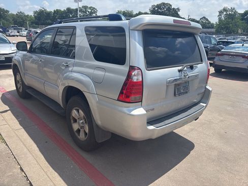 Used 2008 Toyota 4Runner SR5 RWD image 7