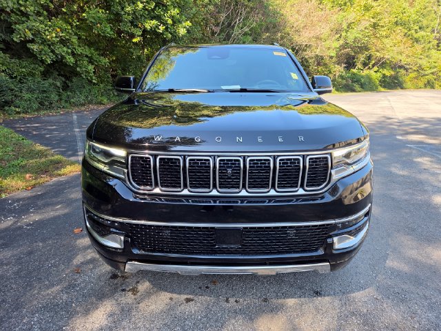 Used 2025 Jeep Wagoneer Series III w/ Premium Group I AWD/4WD image 7
