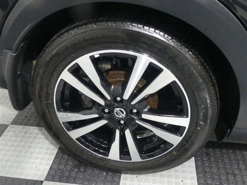 Used 2020 Nissan Kicks SV FWD image 17