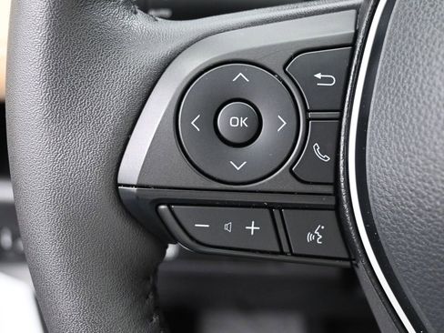 Used 2025 Toyota RAV4 XLE image 17