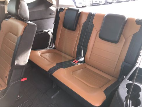 Used 2018 Volkswagen Atlas SEL Premium image 28