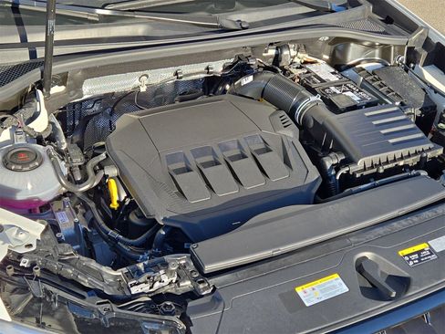 New 2025 Audi Q3 2.0T Premium image 10