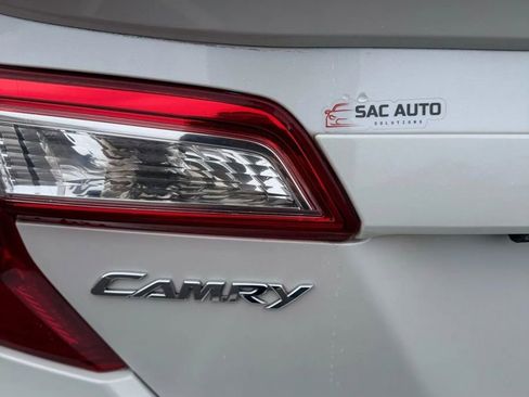 Used 2014 Toyota Camry SE image 31