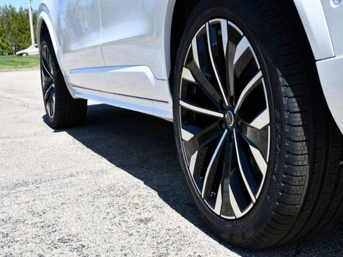 New 2026 Volvo XC90 B6 Ultra w/ Protection Package Premier AWD/4WD image 9