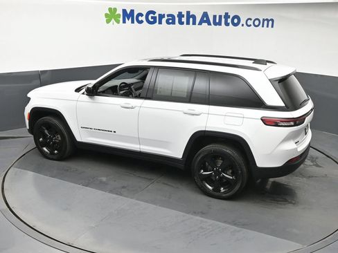 Used 2023 Jeep Grand Cherokee Altitude AWD/4WD image 24