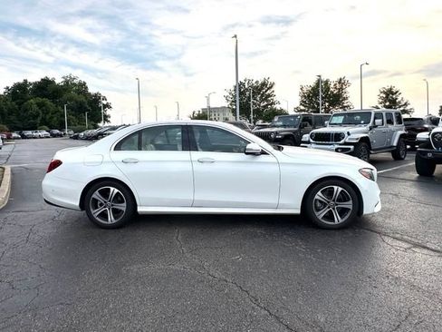 Used 2019 Mercedes-Benz E 300 4MATIC image 13