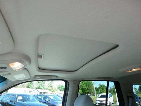 Used 2008 Chevrolet TrailBlazer LT w/ Sun And Sound Package AWD/4WD image 24