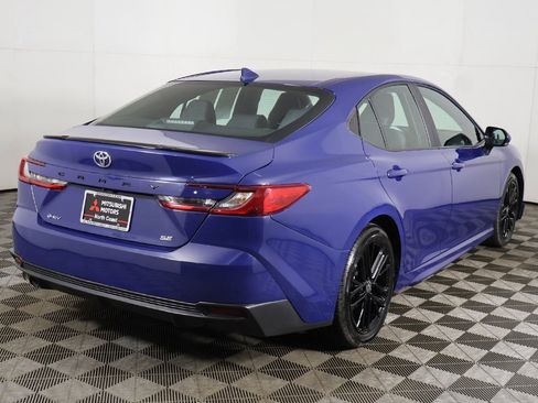 Used 2025 Toyota Camry SE image 8