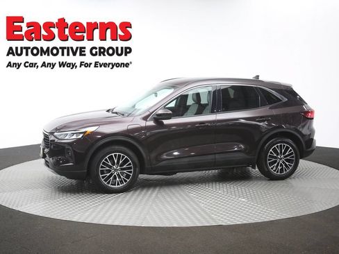 Used 2023 Ford Escape SE FWD image 59