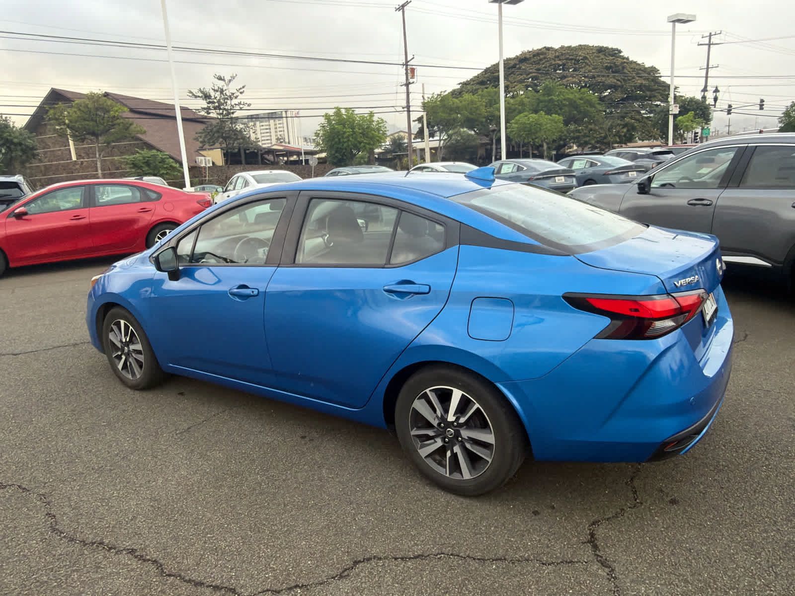 Used 2021 Nissan Versa SV FWD image 4