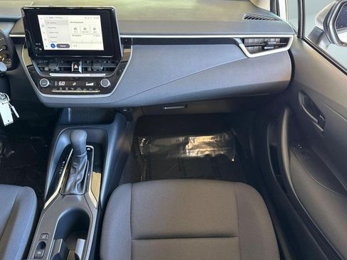 Used 2024 Toyota Corolla LE FWD image 31