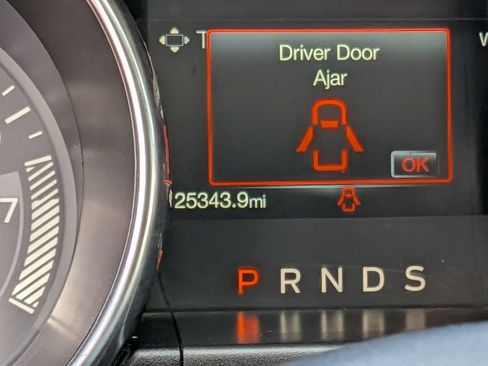 Used 2018 Ford Mustang Premium RWD image 20